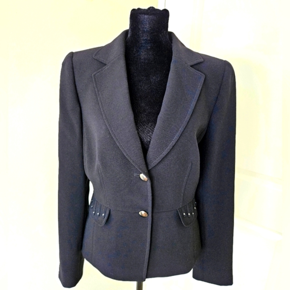 Tahari Blazer - Picture 2 of 7